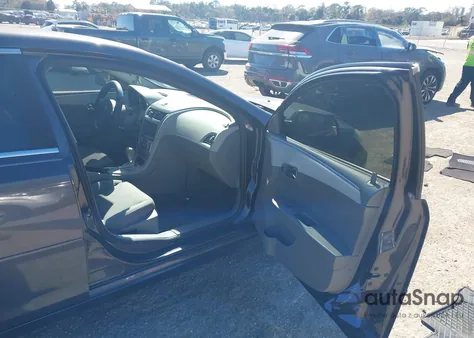 2010 Chevrolet Malibu Ls from USA, damaged, VIN 1G1ZB5EB0AF263301